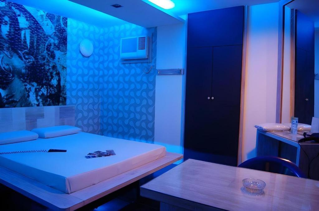 Hotel Sogo Tarlac Экстерьер фото