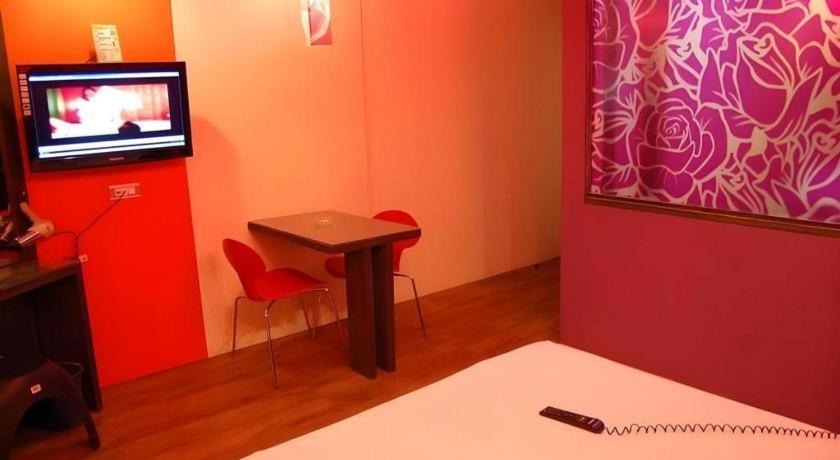 Hotel Sogo Tarlac Экстерьер фото