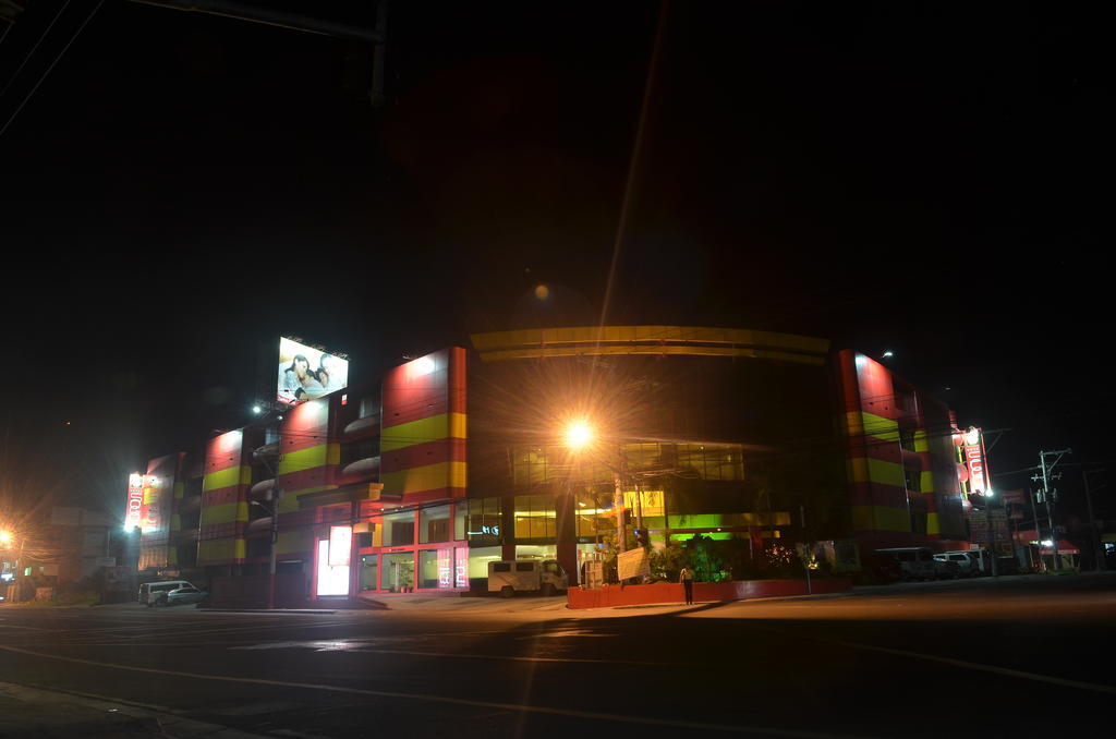Hotel Sogo Tarlac Экстерьер фото