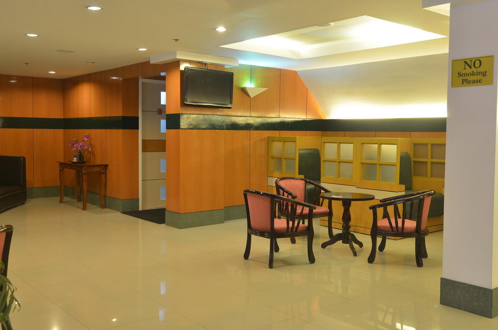 Hotel Sogo Tarlac Экстерьер фото